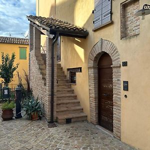 Hotel Al Castello à Tavullia Exterior photo