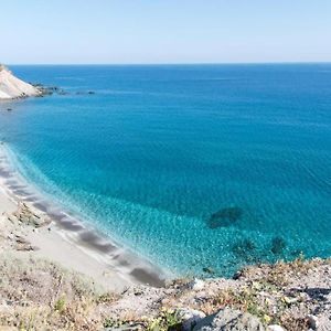 Appartement Thalassopetra In Agia Kyriaki à Agia Kiriaki Beach  Exterior photo