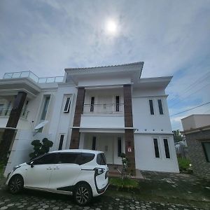 Sulthan Homestay Yogyakarta By Sajiwa Exterior photo