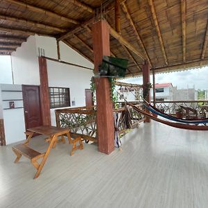 Hotel Habitacion Grupal Cerca De La Playa, Montanita- Wanderlust Exterior photo