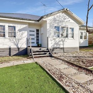 Evies Belmont Cottage Geelong Exterior photo