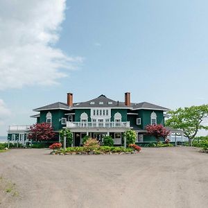 Villa Elegant Oceanfront Maine Estate With Gazebo à Stockton Springs Exterior photo