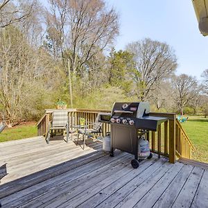 The Farmhouse In Fort Lawn With Fire Pit And Deck! Exterior photo