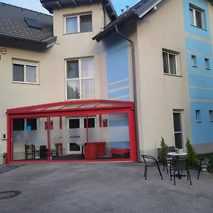 Hôtel Holding à Tulln An Der Donau Exterior photo