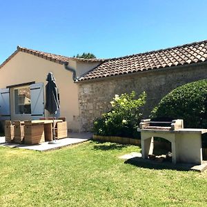 Gites De Fenouil, Piscine, Parc, 3 Etoiles Civrac-de-Blaye Exterior photo