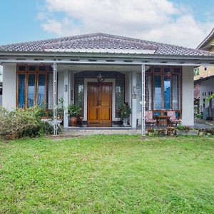 Spot On 93430 Delta Bnb Residence Perabumulih Exterior photo