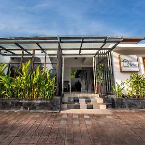 Little Boutique Hotel No 101 Canggu Exterior photo