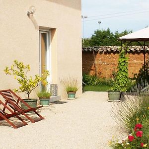 Chambre Privative Avec Salle De Bain Complete Au Gite Du Clos Carre, A 8Km Du Cnpe Bugey Saint-Maurice-de-Gourdans Exterior photo