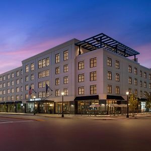 Hotel The Bradley à Fort Wayne Exterior photo