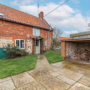 Host & Stay - 1 Ruscon Cottage Brancaster Exterior photo