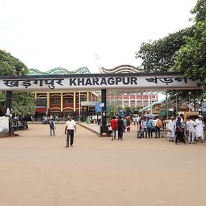 Hôtel Rail Nest à Kharagpur Exterior photo