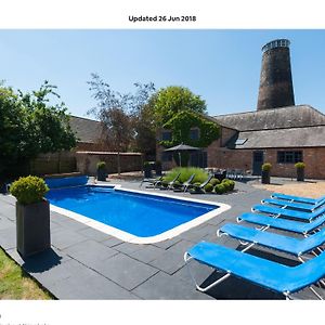 Villa The Old Mill, 7 Storey,, Dog Friendly Outdoor Pool & Bbq à Stoke Ferry Exterior photo