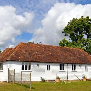 Villa Coach House Barn à Cranleigh Exterior photo