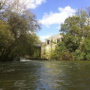 Villa Idyllic Island Watermill Air Con Hot Tub, Boat Canoe Kayak Table Tennis à Roquebrune Exterior photo