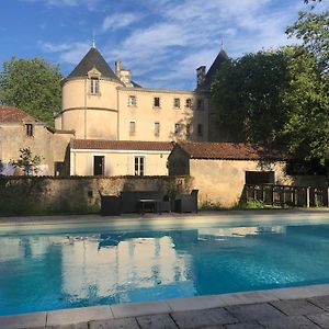 Bed and Breakfast Château de la Mothe à Saint-Sulpice-en-Pareds Exterior photo