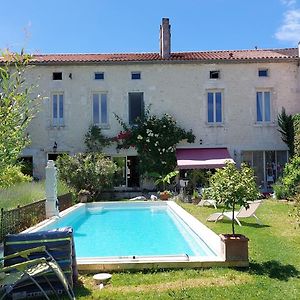 Bed and Breakfast La Gueriniere La Moulidart à Châteauneuf-sur-Charente Exterior photo