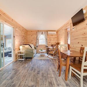 Villa Scenic Evans Hideaway Steps To Lake Huron! à Oscoda Exterior photo