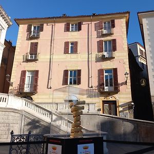 Appartement Saint Mary Magdalene à Acqui Terme Exterior photo