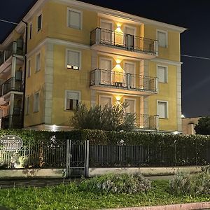 Apartment Il Fiore Bergame Exterior photo