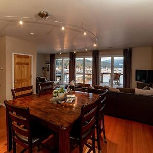 Villa Family Getaway In Juneau Unforgettable Ocean Views à Mendenhaven Exterior photo