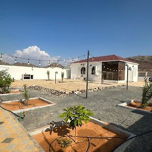 Villa Cozy Mountain House Near Hatta à Sinadil Exterior photo