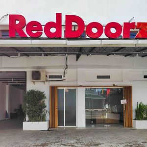 Hotel Reddoorz Near Prambanan Temple à Klaten Exterior photo