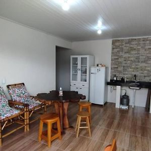 Appartement Edicula Familiar - Ao Lado Br277 à Guarapuava Exterior photo