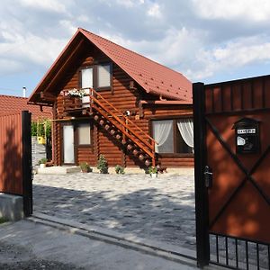 Hotel Садиба Арсентій à Berehove  Exterior photo