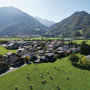 Family-Friendly Apartment With Alpine View Matten bei Interlaken Exterior photo