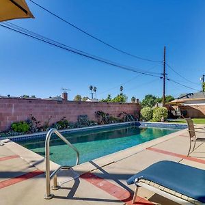 Luxury Oasis Home W/Pool Near Csun-6 Guests Los Angeles Exterior photo