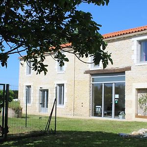 Bed and Breakfast Flore des Marais à Vix  Exterior photo