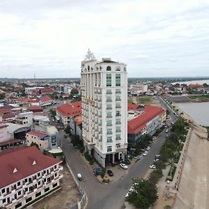 Lbn Asian Hotel Kompong Cham Exterior photo