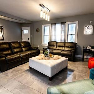 Appartement Comfortable 3Br, 1 Bath Close To The Falls à Niagara Falls Exterior photo