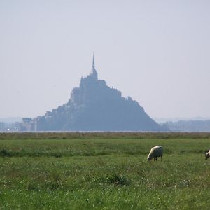 Villa Charmante Maison De Pecheur En Baie Du Mont Saint Michel à Genêts Exterior photo