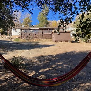 Villa Shirley Creek Retreat: A Mountain Oasis à Wofford Heights Exterior photo