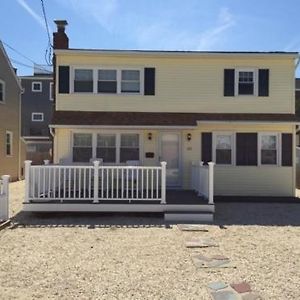 Appartement Steps To White Sandy Beaches à Brant Beach Exterior photo