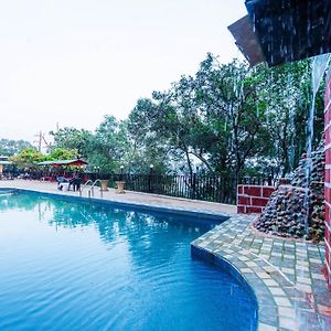 Itsy Hotels Sun N Shade Matheran Exterior photo