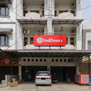 Hotel Reddoorz Syariah @ Panglima Nyak Makam Aceh 2 à Banda Aceh Exterior photo