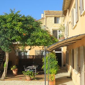 Bed and Breakfast Maison d'hôtes La Bignone à Laudun-l'Ardoise Exterior photo