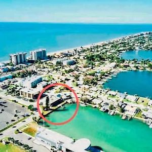 Villa Perfect Beach Getaway With Dock And Pet Friendly à St. Pete Beach Exterior photo