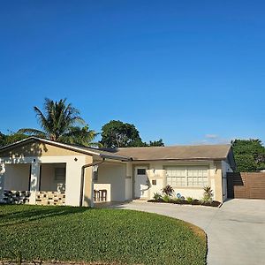 Villa Sunny Goldie à Lauderdale Lakes Exterior photo