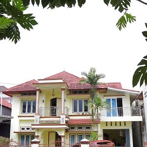 Bed and Breakfast Bungo Bed & Breakfast Workation à Bukittinggi Exterior photo