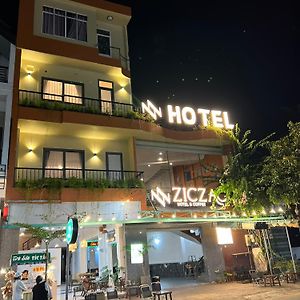 Hotel Khach San Ziczac Kontum à Kon Tum Exterior photo