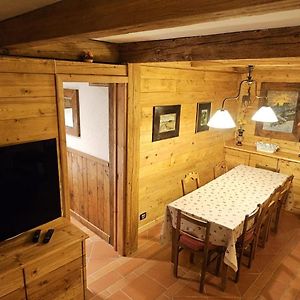 Appartement Courmayeur, Verrand: Immersa Nel Verde E Con Vista Exterior photo