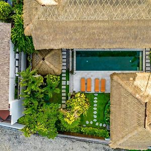 Villa Gading By Alfred In Bali Seminyak Exterior photo