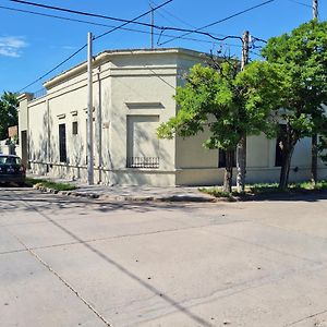 Villa Lechuza Bolivar à San Antonio de Areco Exterior photo