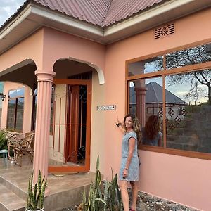 Bed and breakfast Zimbe Host Arusha Exterior photo