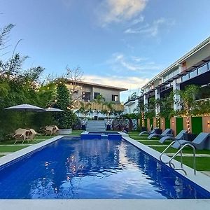 Casa La Silvinas Hotel & Event Resort Tagaytay City Exterior photo