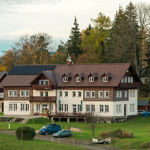 Appartement Penzion Sokolovna à Kořenov Exterior photo