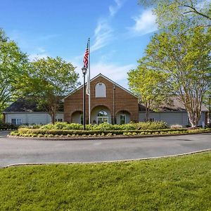 Hotel Hilton Vacation Club The Historic Powhatan Williamsburg Exterior photo